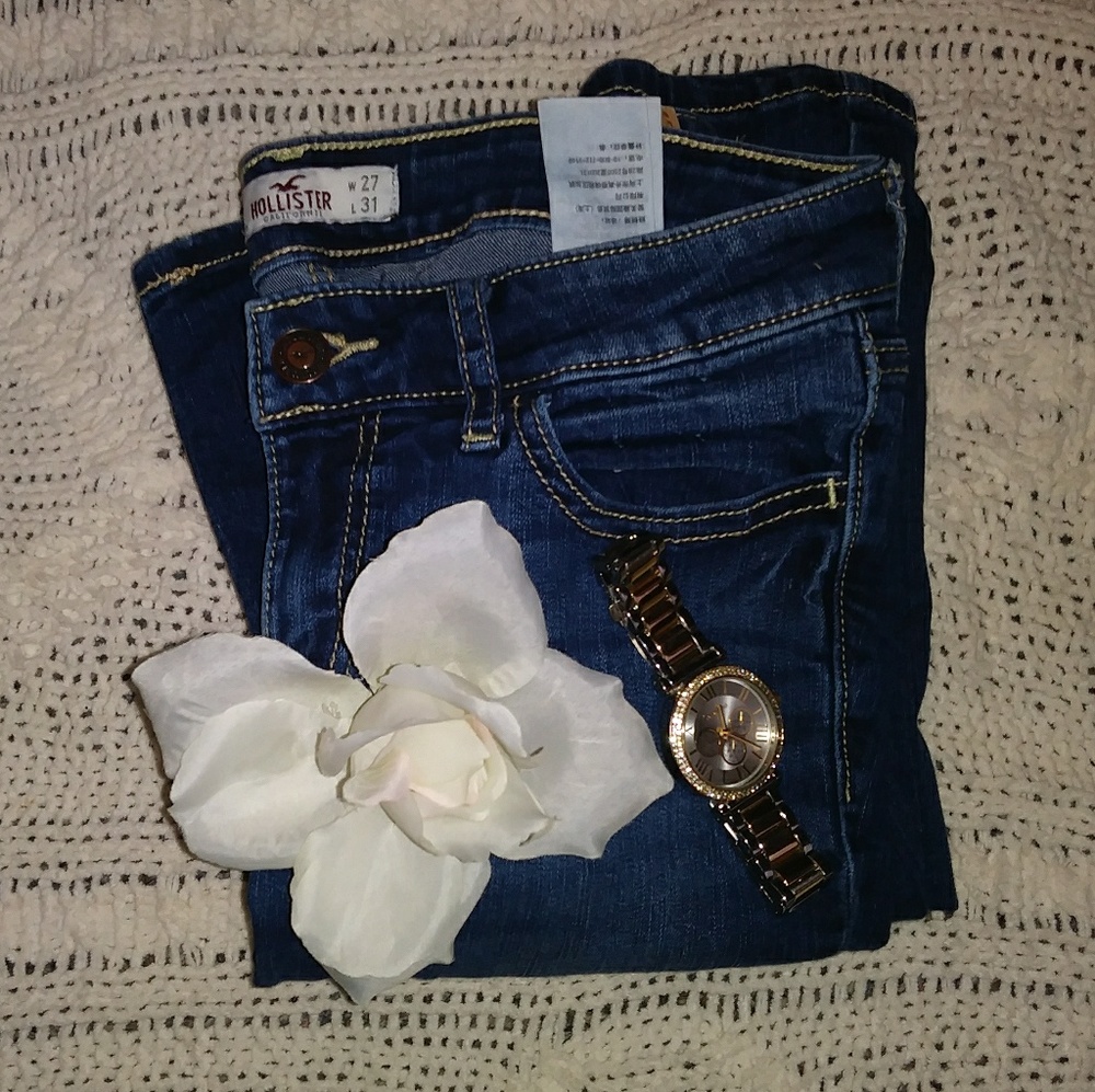HOLLISTER: Low Rise Skinny Jeans